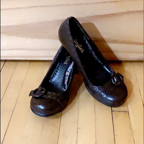 LIKE NEW CANDIE’S BETSEE HEELS 👠 - Picture 8 of 15